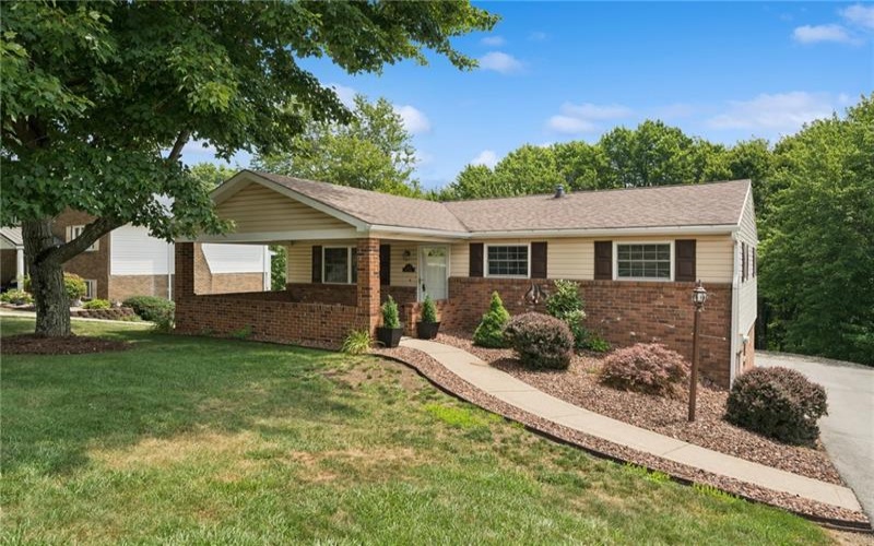 221 David Drive, Delmont, 15626, 3 Bedrooms Bedrooms, 9 Rooms Rooms,2.1 BathroomsBathrooms,Residential,For Sale,David Drive,1764302