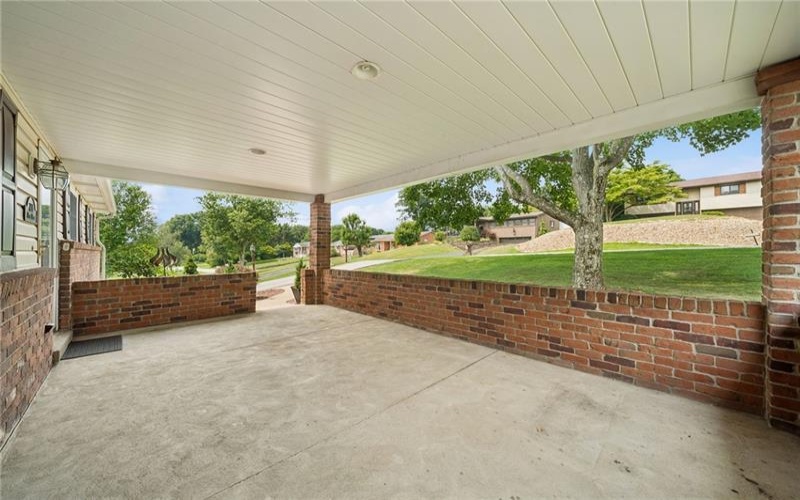 221 David Drive, Delmont, 15626, 3 Bedrooms Bedrooms, 9 Rooms Rooms,2.1 BathroomsBathrooms,Residential,For Sale,David Drive,1764302