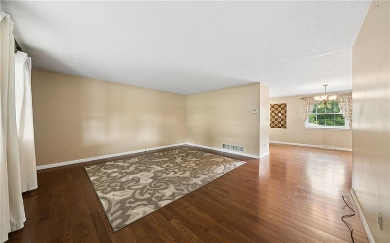 221 David Drive, Delmont, 15626, 3 Bedrooms Bedrooms, 9 Rooms Rooms,2.1 BathroomsBathrooms,Residential,For Sale,David Drive,1764302