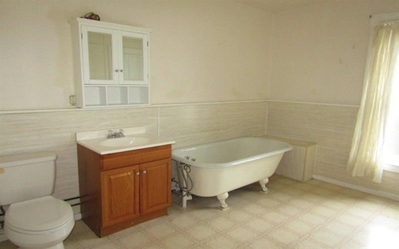 223 2nd St, Jeannette, 15644, 2 Bedrooms Bedrooms, 5 Rooms Rooms,1.1 BathroomsBathrooms,Residential,For Sale,2nd St,1764307