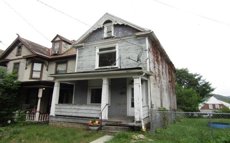 223 2nd St, Jeannette, 15644, 2 Bedrooms Bedrooms, 5 Rooms Rooms,1.1 BathroomsBathrooms,Residential,For Sale,2nd St,1764307
