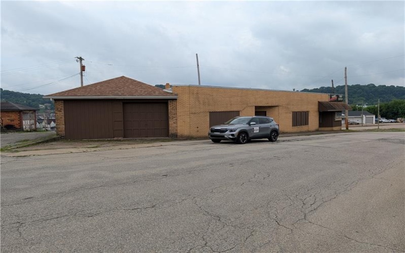 712 Magee Avenue and 8th Street, Jeannette, 15644, ,Commercial-industrial-business,For Sale,Magee Avenue and 8th Street,1764308