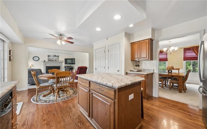 1023 Mayfair Dr, Canonsburg, 15317, 4 Bedrooms Bedrooms, 9 Rooms Rooms,2.1 BathroomsBathrooms,Residential,For Sale,Mayfair Dr,1764318