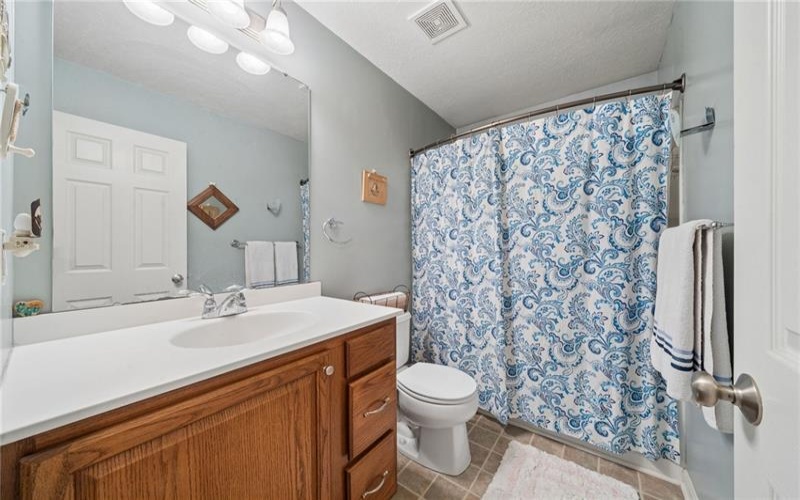 1023 Mayfair Dr, Canonsburg, 15317, 4 Bedrooms Bedrooms, 9 Rooms Rooms,2.1 BathroomsBathrooms,Residential,For Sale,Mayfair Dr,1764318