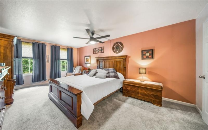 1023 Mayfair Dr, Canonsburg, 15317, 4 Bedrooms Bedrooms, 9 Rooms Rooms,2.1 BathroomsBathrooms,Residential,For Sale,Mayfair Dr,1764318