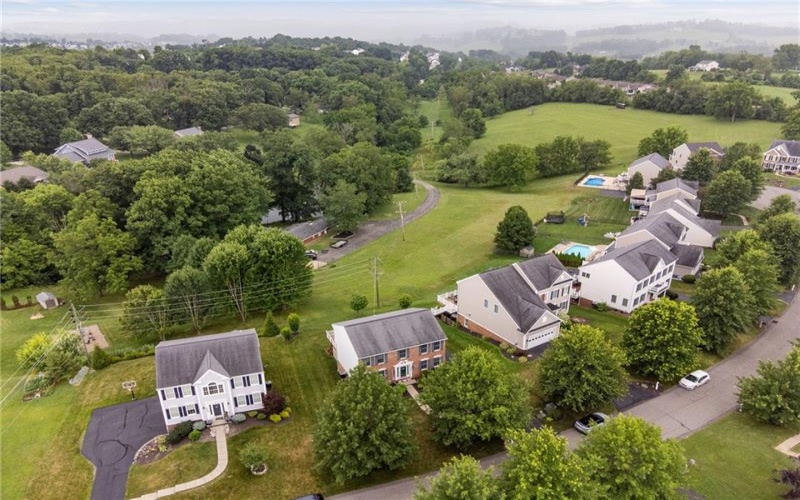 1023 Mayfair Dr, Canonsburg, 15317, 4 Bedrooms Bedrooms, 9 Rooms Rooms,2.1 BathroomsBathrooms,Residential,For Sale,Mayfair Dr,1764318
