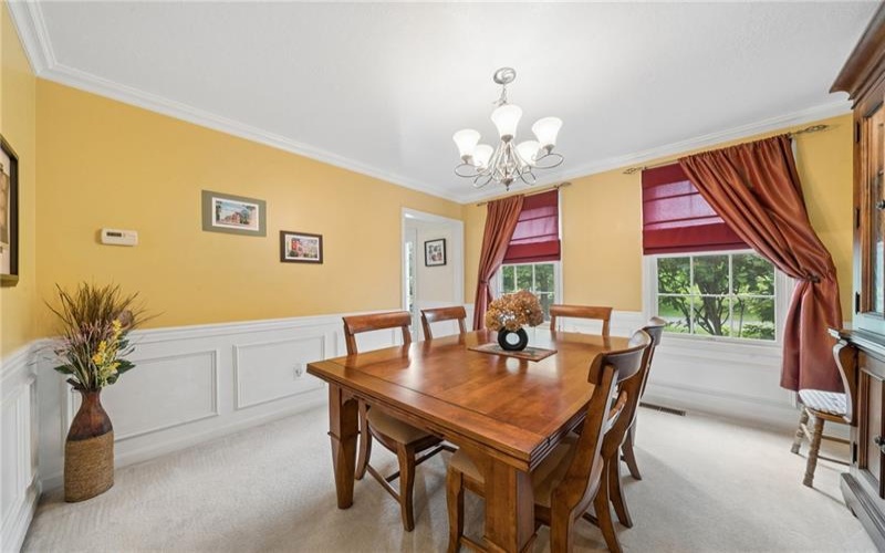 1023 Mayfair Dr, Canonsburg, 15317, 4 Bedrooms Bedrooms, 9 Rooms Rooms,2.1 BathroomsBathrooms,Residential,For Sale,Mayfair Dr,1764318