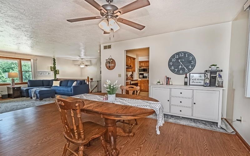 201 Falcon Ridge Drive, New Kensington, 15068, 3 Bedrooms Bedrooms, 8 Rooms Rooms,2.1 BathroomsBathrooms,Residential,For Sale,Falcon Ridge Drive,1764412