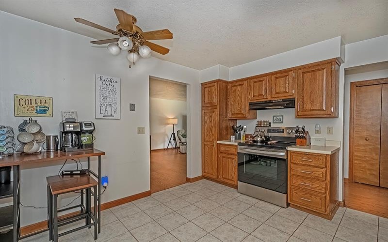 201 Falcon Ridge Drive, New Kensington, 15068, 3 Bedrooms Bedrooms, 8 Rooms Rooms,2.1 BathroomsBathrooms,Residential,For Sale,Falcon Ridge Drive,1764412