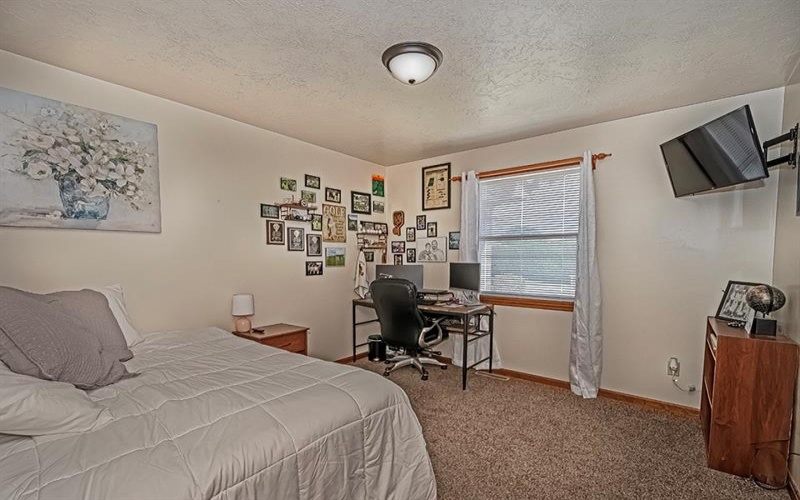 201 Falcon Ridge Drive, New Kensington, 15068, 3 Bedrooms Bedrooms, 8 Rooms Rooms,2.1 BathroomsBathrooms,Residential,For Sale,Falcon Ridge Drive,1764412