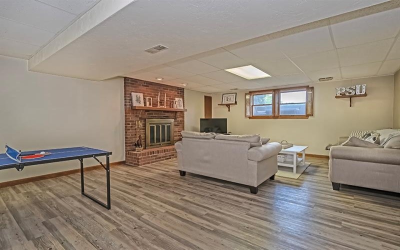 201 Falcon Ridge Drive, New Kensington, 15068, 3 Bedrooms Bedrooms, 8 Rooms Rooms,2.1 BathroomsBathrooms,Residential,For Sale,Falcon Ridge Drive,1764412