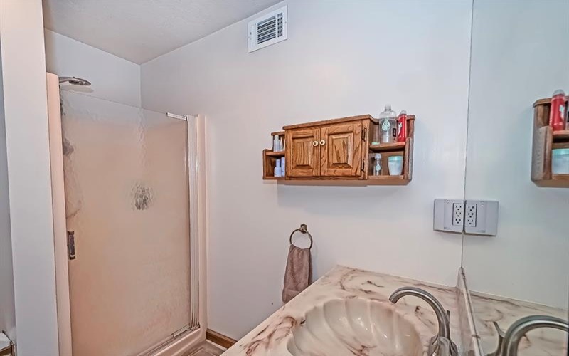 201 Falcon Ridge Drive, New Kensington, 15068, 3 Bedrooms Bedrooms, 8 Rooms Rooms,2.1 BathroomsBathrooms,Residential,For Sale,Falcon Ridge Drive,1764412