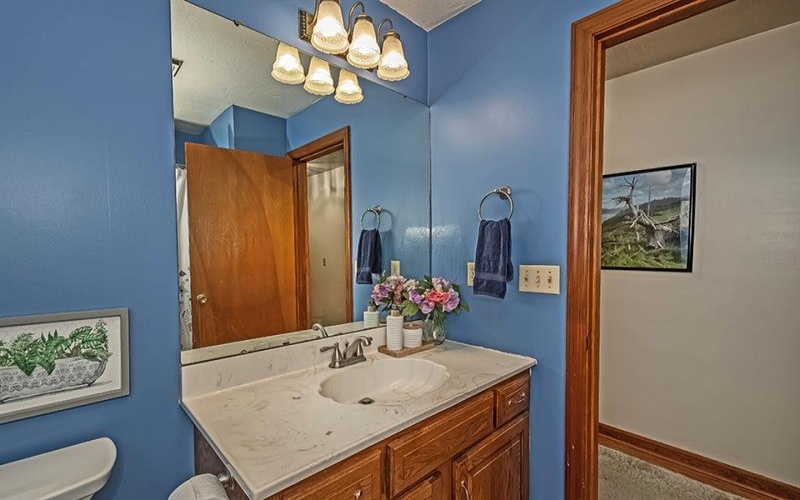 201 Falcon Ridge Drive, New Kensington, 15068, 3 Bedrooms Bedrooms, 8 Rooms Rooms,2.1 BathroomsBathrooms,Residential,For Sale,Falcon Ridge Drive,1764412