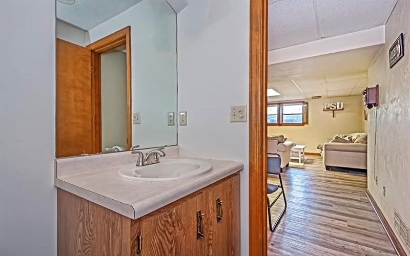 201 Falcon Ridge Drive, New Kensington, 15068, 3 Bedrooms Bedrooms, 8 Rooms Rooms,2.1 BathroomsBathrooms,Residential,For Sale,Falcon Ridge Drive,1764412