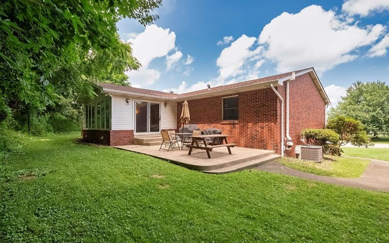 201 Falcon Ridge Drive, New Kensington, 15068, 3 Bedrooms Bedrooms, 8 Rooms Rooms,2.1 BathroomsBathrooms,Residential,For Sale,Falcon Ridge Drive,1764412