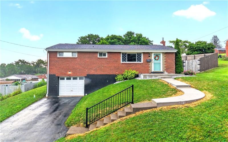 12 Corbett Ave, Irwin, 15642, 3 Bedrooms Bedrooms, 6 Rooms Rooms,1 BathroomBathrooms,Residential,For Sale,Corbett Ave,1764419