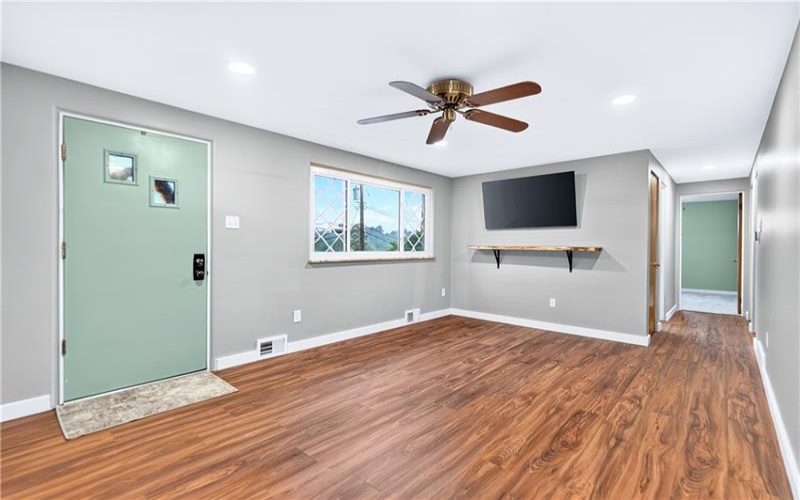 12 Corbett Ave, Irwin, 15642, 3 Bedrooms Bedrooms, 6 Rooms Rooms,1 BathroomBathrooms,Residential,For Sale,Corbett Ave,1764419