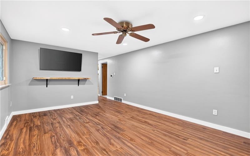 12 Corbett Ave, Irwin, 15642, 3 Bedrooms Bedrooms, 6 Rooms Rooms,1 BathroomBathrooms,Residential,For Sale,Corbett Ave,1764419