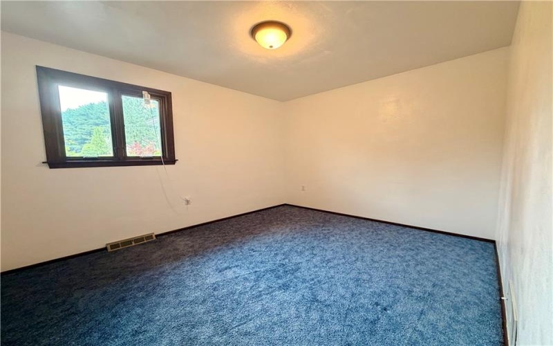 112 Friendship Lane, Greensburg, 15601, 3 Bedrooms Bedrooms, 9 Rooms Rooms,2.1 BathroomsBathrooms,Residential,For Sale,Friendship Lane,1764424