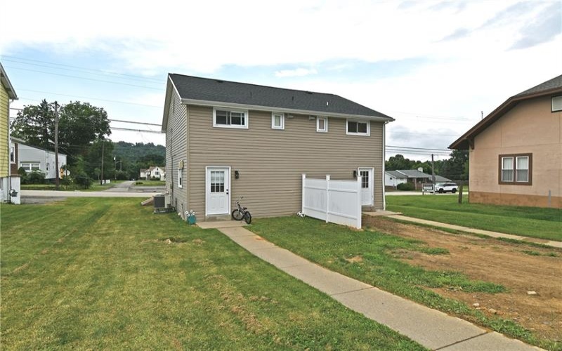 401-403 Georgetown Road, Lawrence, 15055, ,Multi-unit,For Sale,Georgetown Road,1764438