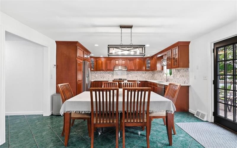 120 Oregon AVENUE, Vandergrift, 15690, 5 Bedrooms Bedrooms, ,3 BathroomsBathrooms,Residential,For Sale,Oregon,1764442