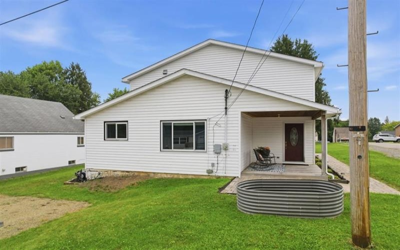 120 Oregon AVENUE, Vandergrift, 15690, 5 Bedrooms Bedrooms, ,3 BathroomsBathrooms,Residential,For Sale,Oregon,1764442