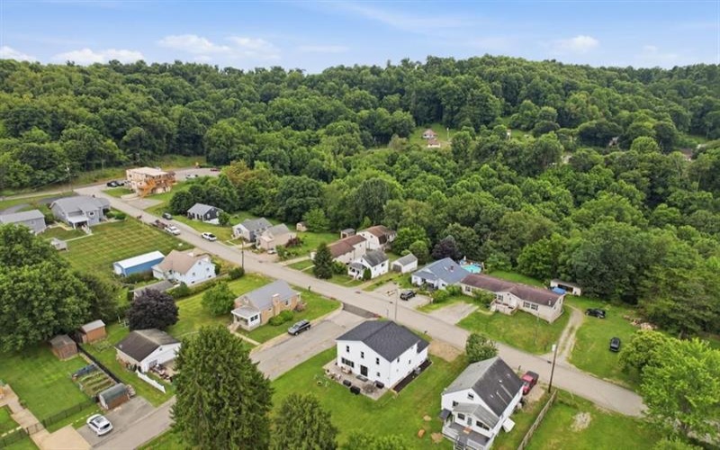 120 Oregon AVENUE, Vandergrift, 15690, 5 Bedrooms Bedrooms, ,3 BathroomsBathrooms,Residential,For Sale,Oregon,1764442