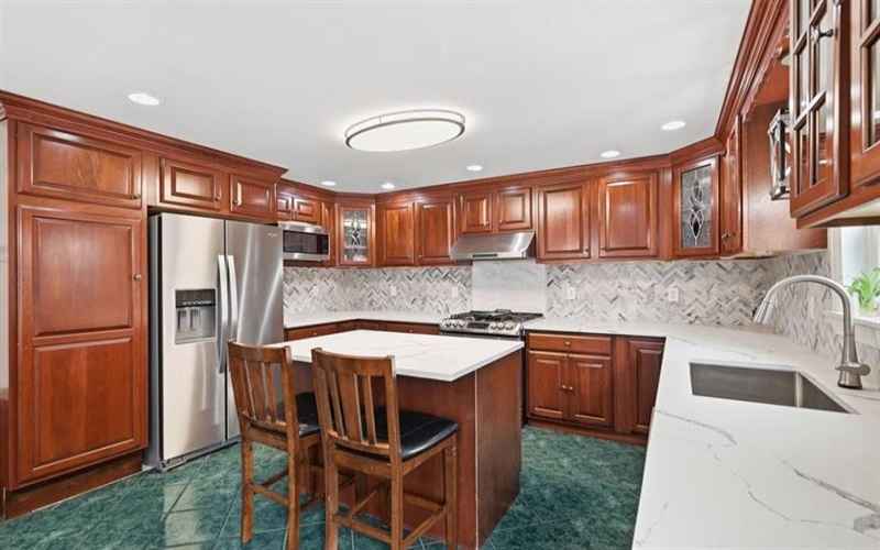120 Oregon AVENUE, Vandergrift, 15690, 5 Bedrooms Bedrooms, ,3 BathroomsBathrooms,Residential,For Sale,Oregon,1764442