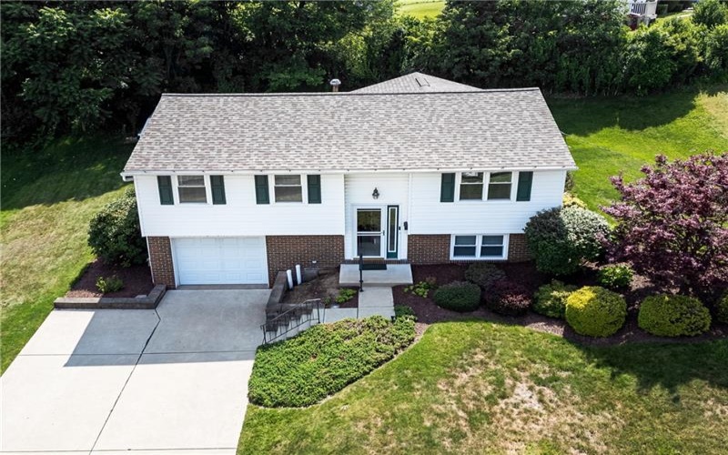 3139 New Hampshire Dr, New Kensington, 15068, 3 Bedrooms Bedrooms, 8 Rooms Rooms,1.1 BathroomsBathrooms,Residential,For Sale,New Hampshire Dr,1764455