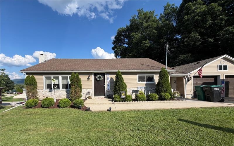 866 Pizza Barn Rd, Blairsville, 15717, 4 Bedrooms Bedrooms, 8 Rooms Rooms,2 BathroomsBathrooms,Residential,For Sale,Pizza Barn Rd,1764528
