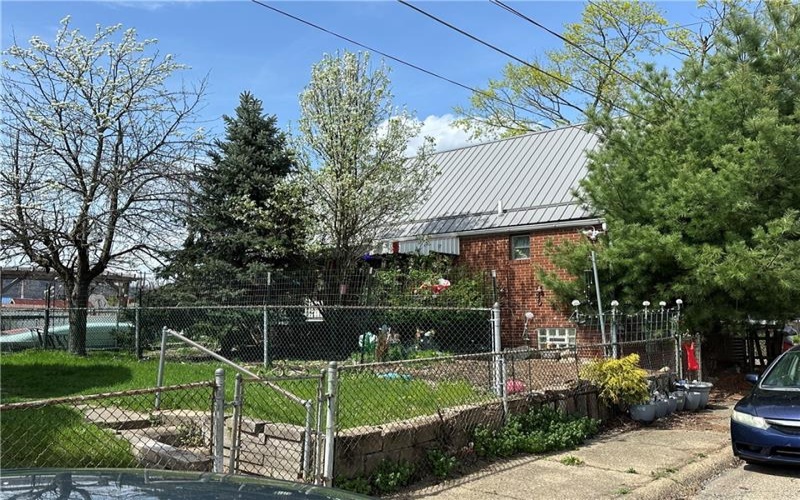 745 Anderson St, New Kensington, 15068, ,Multi-unit,For Sale,Anderson St,1764551