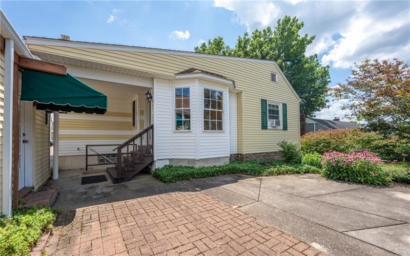 720 Highland Ave, Latrobe, 15650, 3 Bedrooms Bedrooms, 6 Rooms Rooms,2 BathroomsBathrooms,Residential,For Sale,Highland Ave,1764552