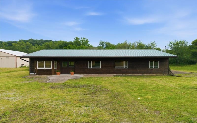 203 Rte 271, Ligonier, 15658, ,Commercial-industrial-business,For Sale,Rte 271,1764565