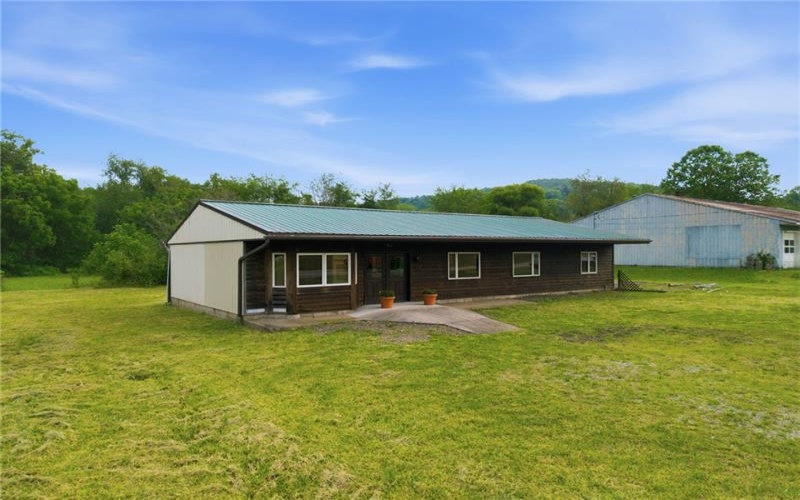 203 Rte 271, Ligonier, 15658, ,Commercial-industrial-business,For Sale,Rte 271,1764565