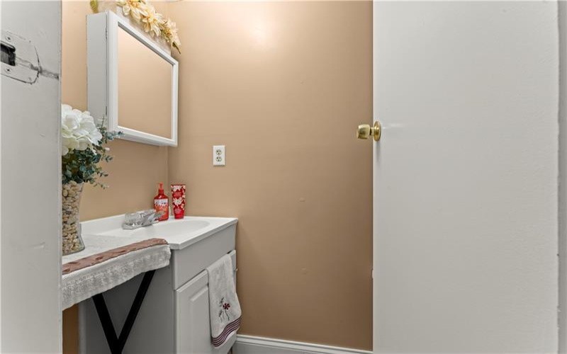 338 Festival Road, Washington, 15301, 4 Bedrooms Bedrooms, 7 Rooms Rooms,1.1 BathroomsBathrooms,Residential,For Sale,Festival Road,1764574