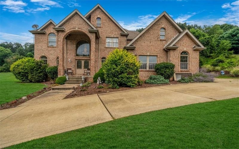 3513 Lashan Dr, Murrysville, 15668, 6 Bedrooms Bedrooms, 13 Rooms Rooms,5.1 BathroomsBathrooms,Residential,For Sale,Lashan Dr,1764580