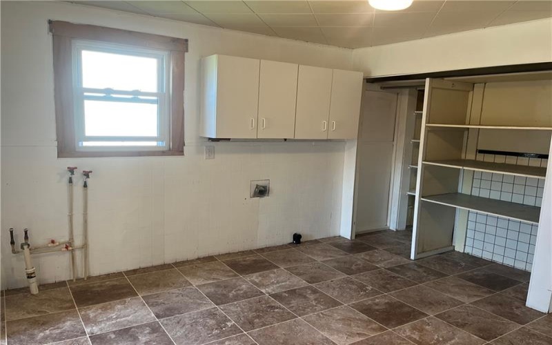 216 Prisani Street, Greensburg, 15690, 4 Bedrooms Bedrooms, 8 Rooms Rooms,2 BathroomsBathrooms,Residential,For Sale,Prisani Street,1764613