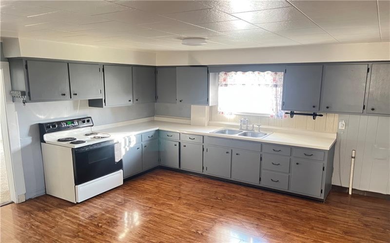 216 Prisani Street, Greensburg, 15690, 4 Bedrooms Bedrooms, 8 Rooms Rooms,2 BathroomsBathrooms,Residential,For Sale,Prisani Street,1764613
