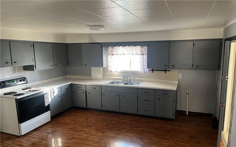 216 Prisani Street, Greensburg, 15690, 4 Bedrooms Bedrooms, 8 Rooms Rooms,2 BathroomsBathrooms,Residential,For Sale,Prisani Street,1764613