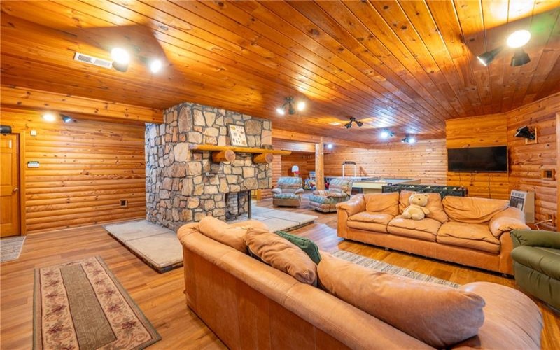 138 Fern Mountain Rd, Jones Mills, 15646, 6 Bedrooms Bedrooms, ,7 BathroomsBathrooms,Residential,For Sale,Fern Mountain Rd,1764650