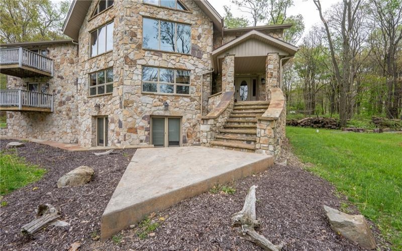 138 Fern Mountain Rd, Jones Mills, 15646, 6 Bedrooms Bedrooms, ,7 BathroomsBathrooms,Residential,For Sale,Fern Mountain Rd,1764650
