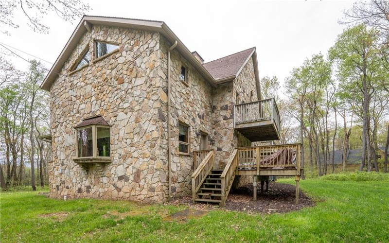 138 Fern Mountain Rd, Jones Mills, 15646, 6 Bedrooms Bedrooms, ,7 BathroomsBathrooms,Residential,For Sale,Fern Mountain Rd,1764650