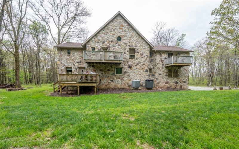 138 Fern Mountain Rd, Jones Mills, 15646, 6 Bedrooms Bedrooms, ,7 BathroomsBathrooms,Residential,For Sale,Fern Mountain Rd,1764650