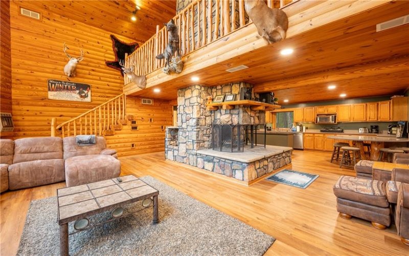 138 Fern Mountain Rd, Jones Mills, 15646, 6 Bedrooms Bedrooms, ,7 BathroomsBathrooms,Residential,For Sale,Fern Mountain Rd,1764650