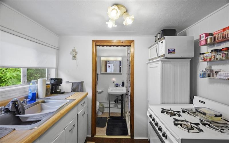 11839 Crockett St, Larimer, 15647, 3 Bedrooms Bedrooms, ,1 BathroomBathrooms,Residential,For Sale,Crockett St,1764658