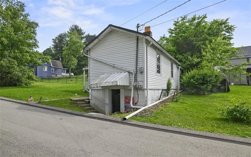 11839 Crockett St, Larimer, 15647, 3 Bedrooms Bedrooms, ,1 BathroomBathrooms,Residential,For Sale,Crockett St,1764658