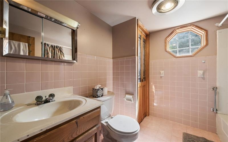 423 Huntingdon Rd, Yukon, 15698, 3 Bedrooms Bedrooms, 11 Rooms Rooms,2.1 BathroomsBathrooms,Residential,For Sale,Huntingdon Rd,1764660