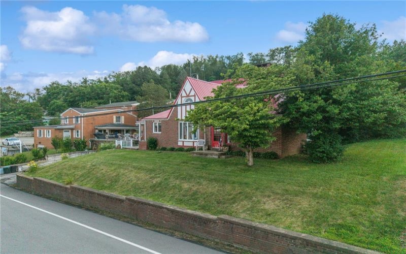 423 Huntingdon Rd, Yukon, 15698, 3 Bedrooms Bedrooms, 11 Rooms Rooms,2.1 BathroomsBathrooms,Residential,For Sale,Huntingdon Rd,1764660