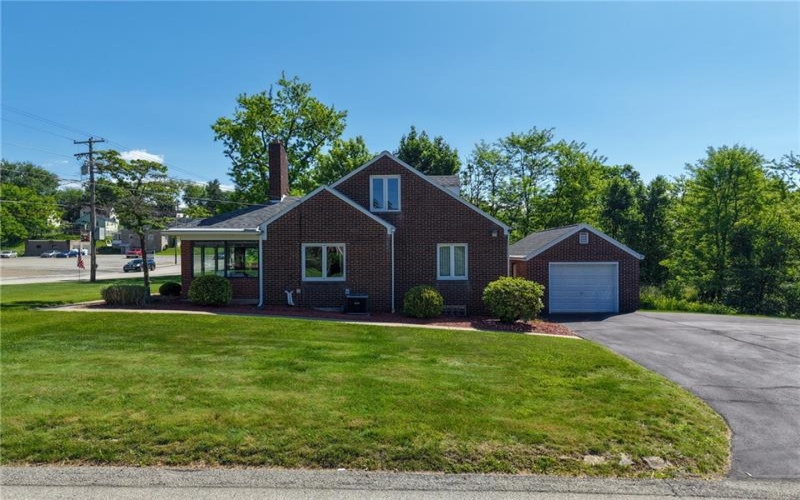 2550 Leechburg Road, Lower Burrell, 15068, 4 Bedrooms Bedrooms, 9 Rooms Rooms,1.1 BathroomsBathrooms,Residential,For Sale,Leechburg Road,1764684