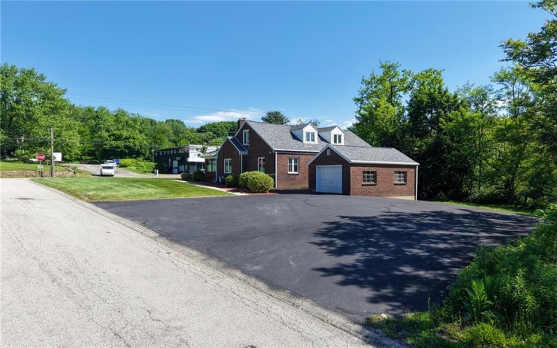 2550 Leechburg Road, Lower Burrell, 15068, 4 Bedrooms Bedrooms, 9 Rooms Rooms,1.1 BathroomsBathrooms,Residential,For Sale,Leechburg Road,1764684